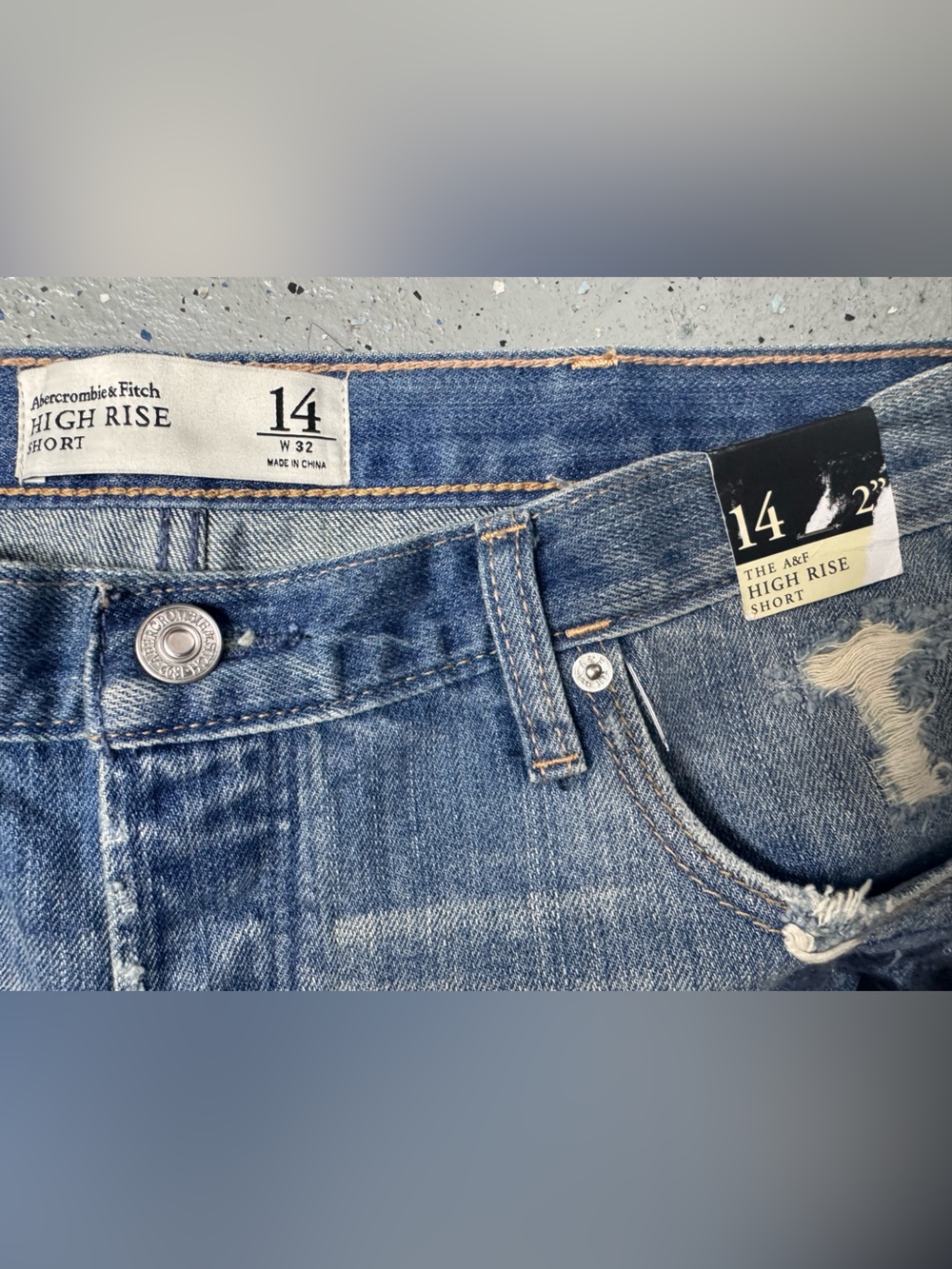 NEW HI RISE SHORTS - Picture 6 of 7